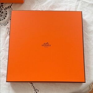 Hermès Orange Gift Box(scarf)